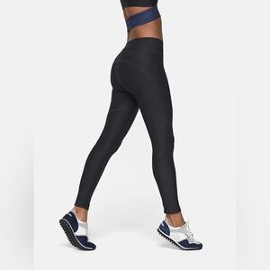 Outdoor Voices 7/8 leggings in graphite